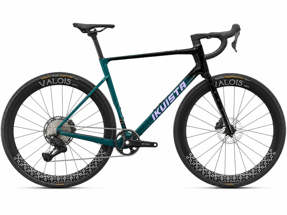 IKUISTA Halo carbon race gravel bike in Abyss Cyan with Shimano GRX 800 Di2 and Valois carbon wheels