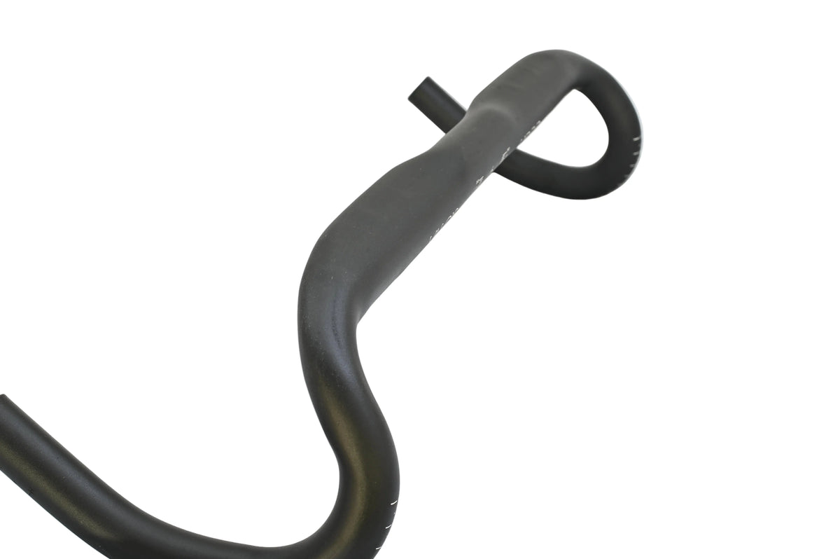 Valois Aˣ HBRD handlebar close-up on the drop