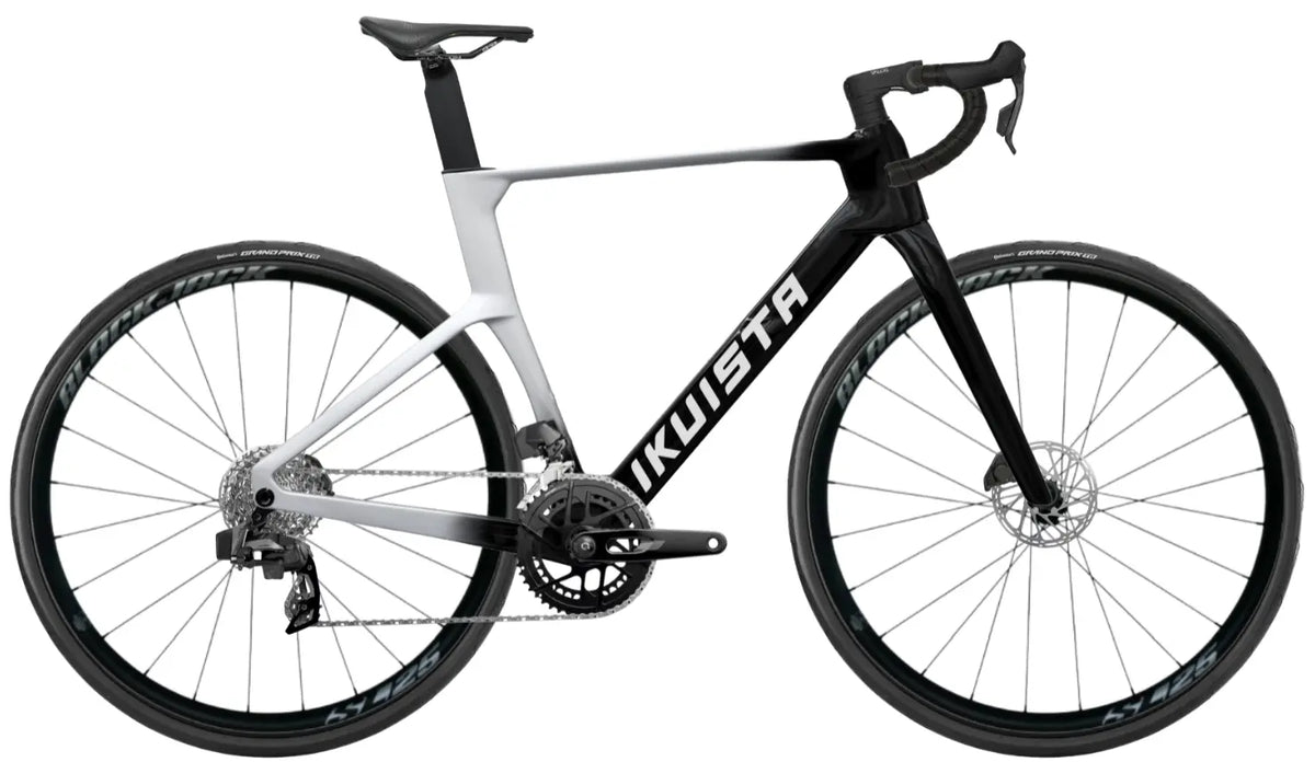 IKUISTA Fluxi carbon road bike in Nordic Alloy with SRAM Rival AXS, drive side view