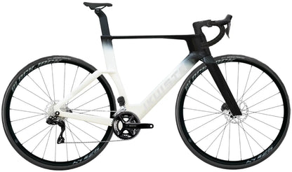 IKUISTA Vektori carbon aero road bike in Pure White with Shimano 105 Di2, drive side view