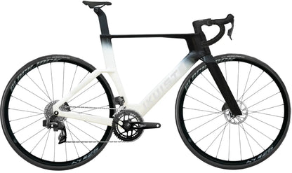 IKUISTA Vektori carbon aero road bike in Pure White with SRAM Rival AXS, drive side view